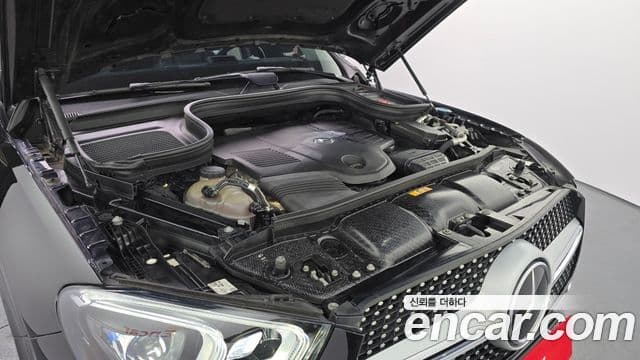 Mercedes-Benz GLE-Class 2020 — ფოტო 6/20