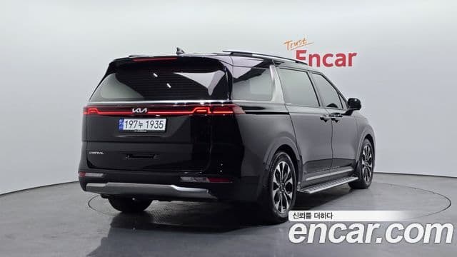 Kia Carnival 2023 — ფოტო 2/20
