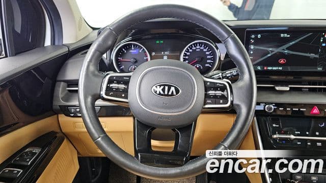 Kia Carnival 2021 — Фото 13/20