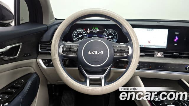 Kia Sportage 2022 — ფოტო 13/20