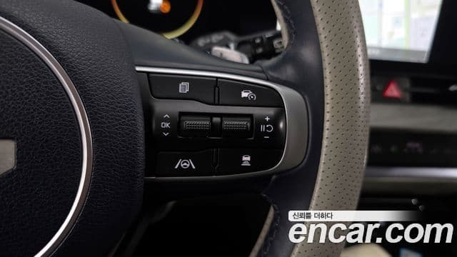 Kia Sportage 2022 — ფოტო 16/20