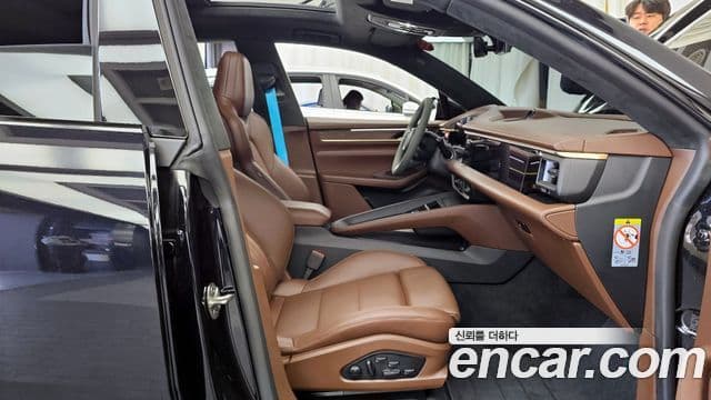 Porsche Macan EV 2025 — ფოტო 9/20