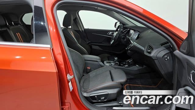 BMW 1 Series 2021 — Şəkil 16/20