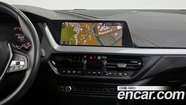 BMW 1 Series 2021 — Şəkil 10/20