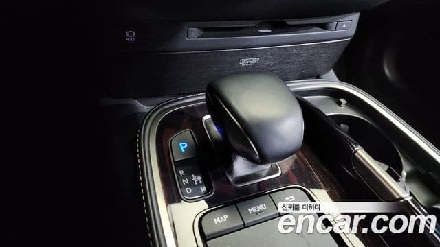 Lexus LS500 2022 — ფოტო 9/20