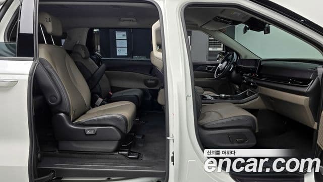 Kia Carnival 2024 — ფოტო 10/20