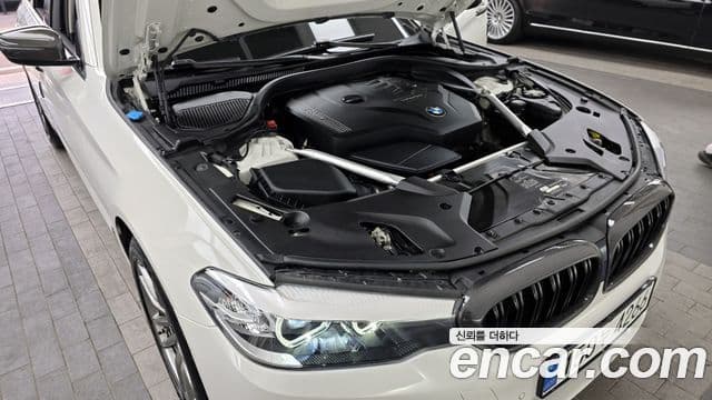 BMW 5 Series 2020 — фото 6 из 20