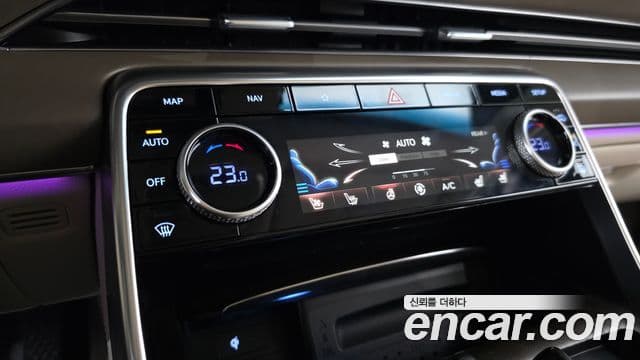 Genesis GV80 2022 — ფოტო 16/20