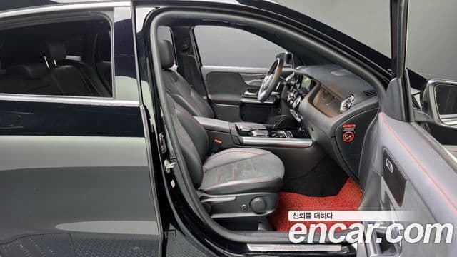 Mercedes-Benz GLA-Class 2022 — Şəkil 9/20
