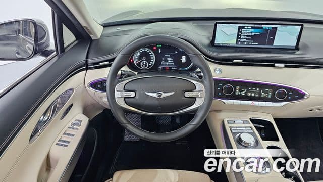Genesis GV70 2021 — ფოტო 13/20