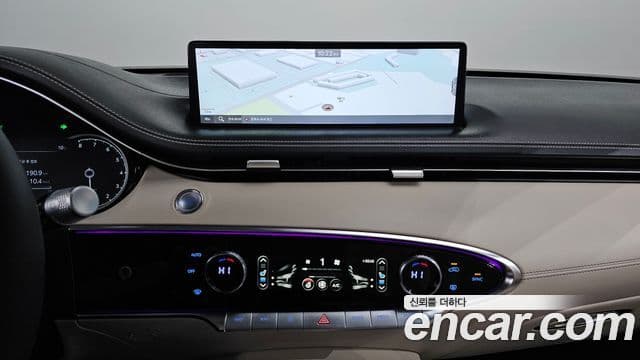 Genesis GV70 2021 — Şəkil 14/20