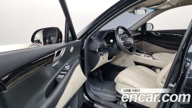Genesis GV80 2020 — ფოტო 8/20