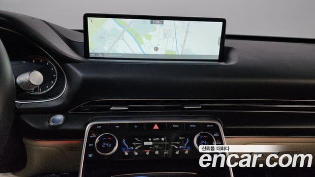 Genesis GV80 2020 — ფოტო 14/20