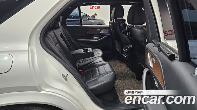 Mercedes-Benz GLE-Class 2020 — ფოტო 12/20