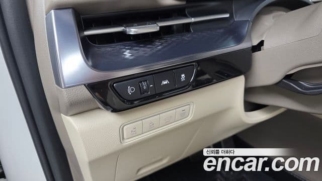 Kia Carnival 2021 — Фото 14/20