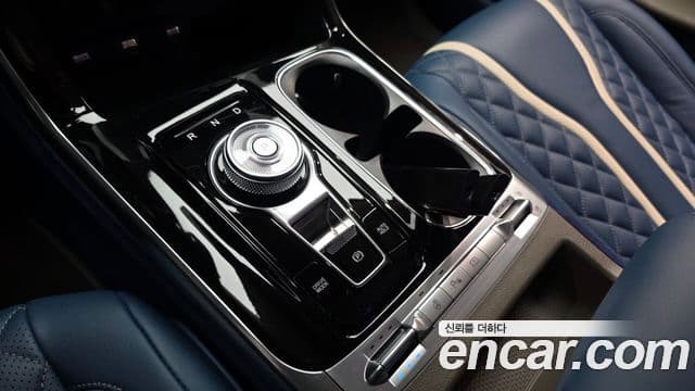 Kia Carnival 2021 — ფოტო 9/20