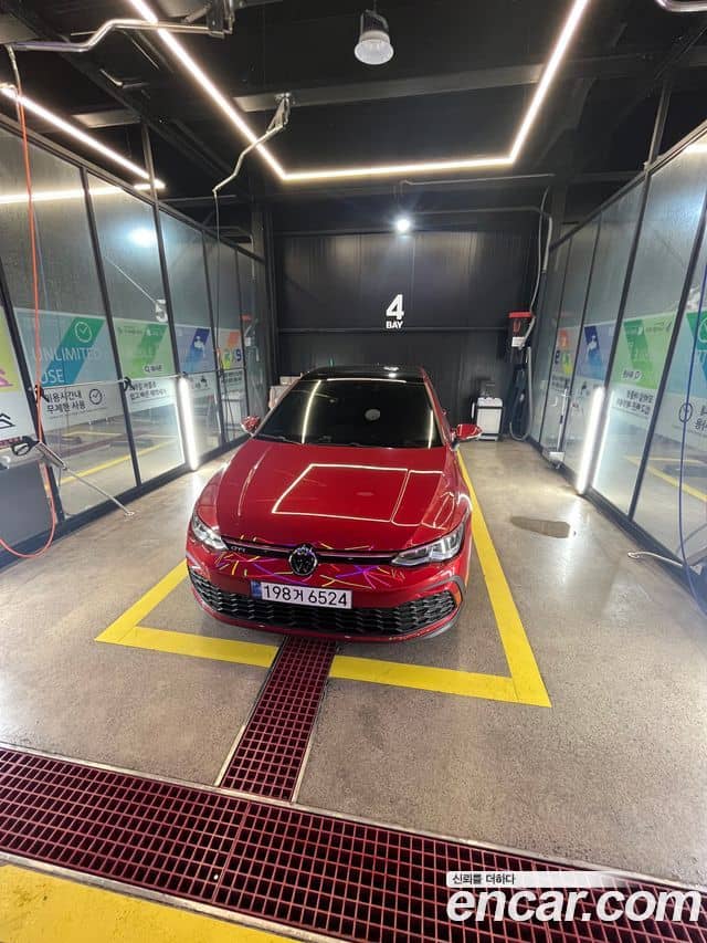 Volkswagen Golf, 2024