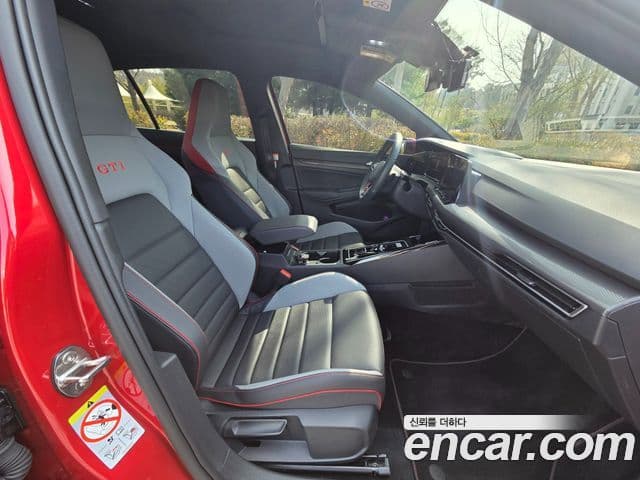 Volkswagen Golf 2024 — ფოტო 10/16