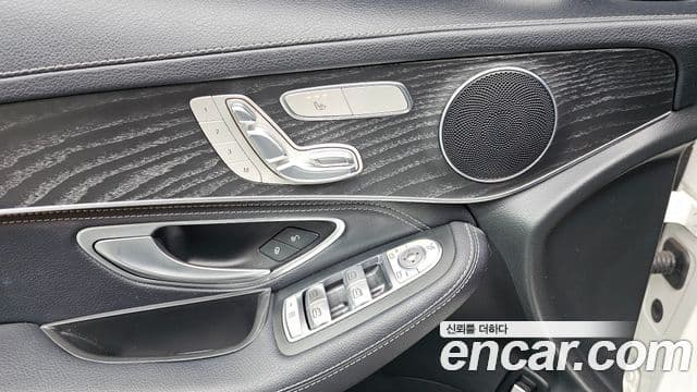 Mercedes-Benz GLC-Class 2018 — фото 17 из 20