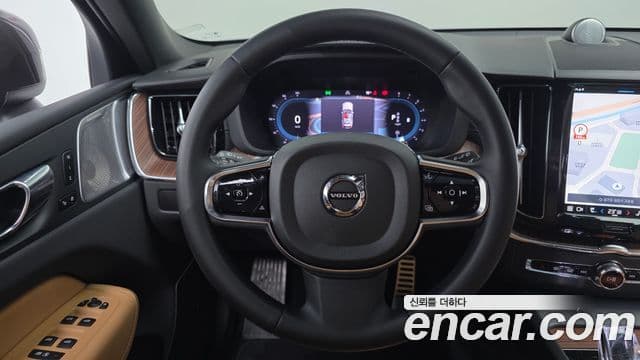 Volvo XC60 2024 — фото 13 из 20