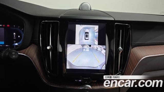 Volvo XC60 2024 — фото 14 из 20