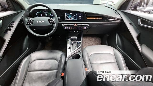 Kia Niro 2022 — ფოტო 7/20