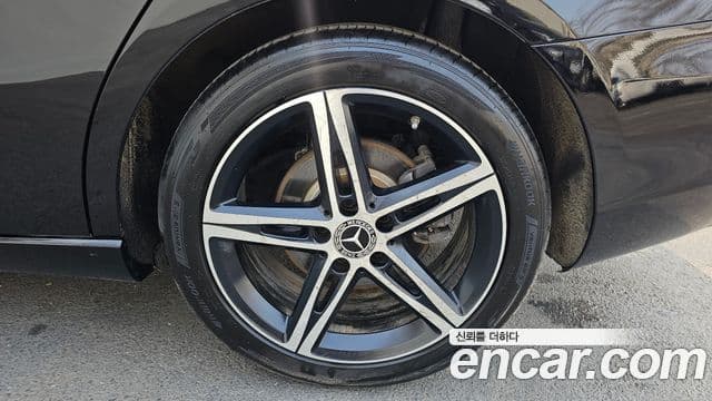 Mercedes-Benz A-Class 2020 — Şəkil 11/20