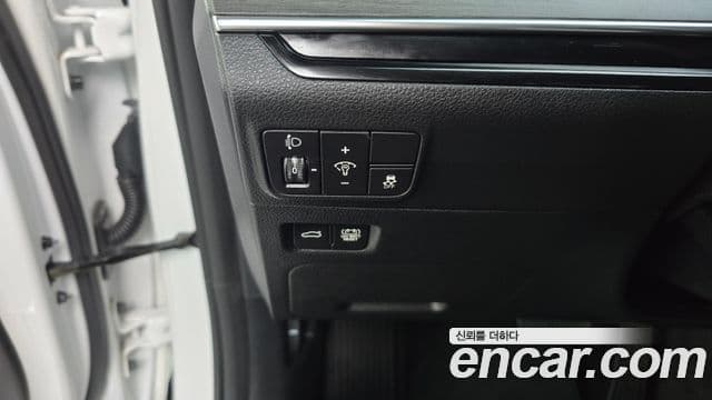 Kia K5 2023 — Şəkil 18/20