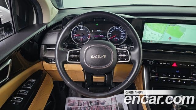 Kia Carnival 2023 — Şəkil 13/17