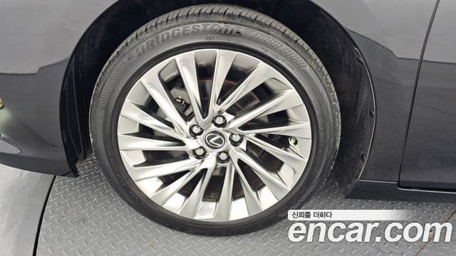 Lexus ES300h 2022 — Şəkil 5/20
