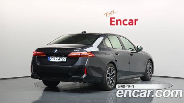 BMW 5 Series 2025 — Şəkil 2/20