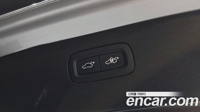 Volvo XC90 2020 — ფოტო 20/20
