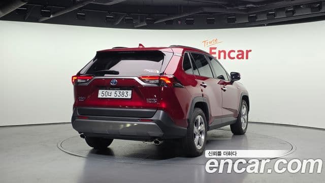 Toyota RAV4 2019 — Şəkil 2/20