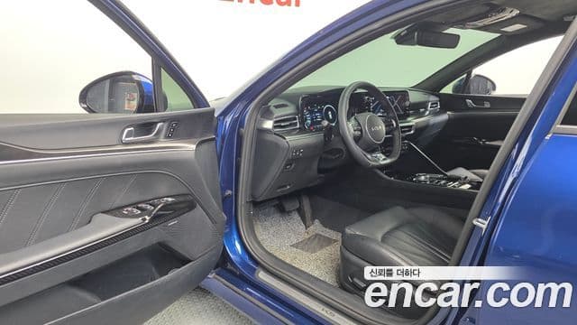 Kia K5 2023 — фото 10 из 20