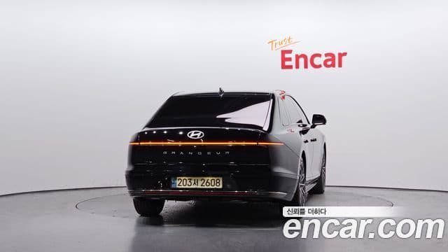 Hyundai Grandeur 2023 — ფოტო 4/20