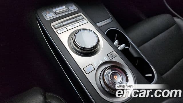 Genesis GV70 2022 — фото 9 из 20
