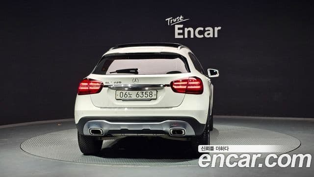 Mercedes-Benz GLA-Class 2019 — Şəkil 3/20