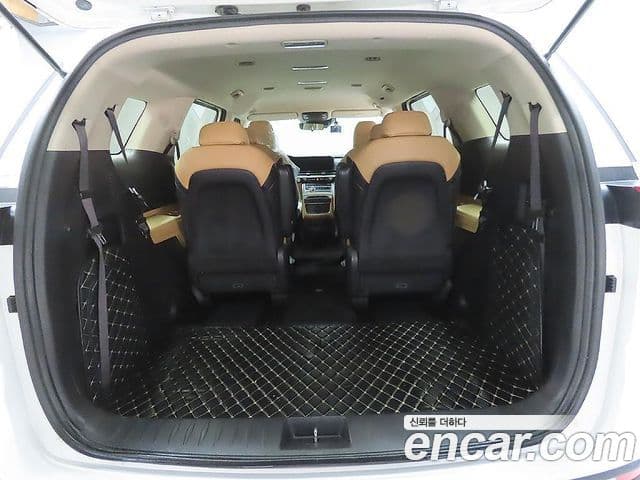 Kia Carnival 2021 — фото 20 из 20