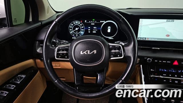 Kia Carnival 2022 — фото 14 из 20