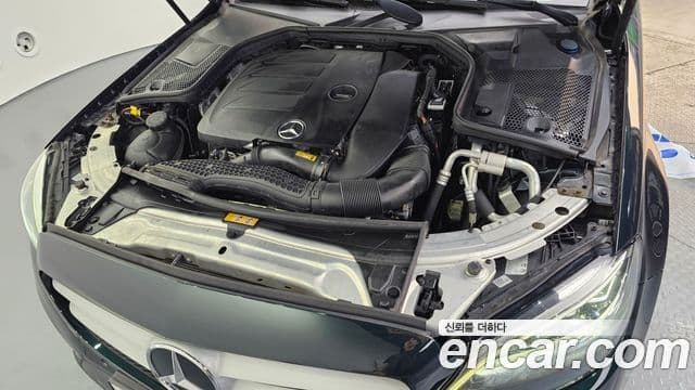 Mercedes-Benz C-Class 2019 — ფოტო 6/20