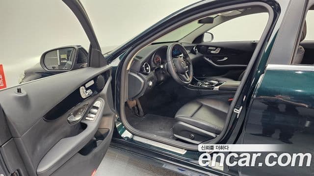 Mercedes-Benz C-Class 2019 — ფოტო 10/20
