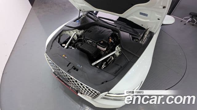 Genesis Electrified G80 2021 — фото 6 из 20