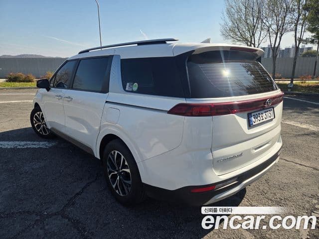 Kia Carnival 2021 — Фото 4/20