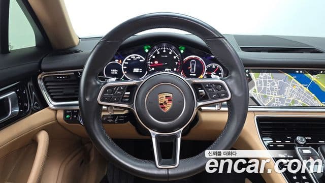 Porsche Panamera 2018 — ფოტო 12/20