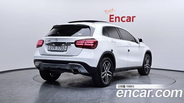 Mercedes-Benz GLA-Class 2019 — Фото 1/20
