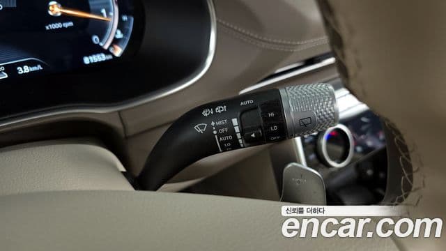 Genesis GV80 2021 — Photo 16/36