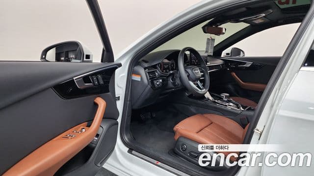 Audi A4 2021 — Şəkil 10/20