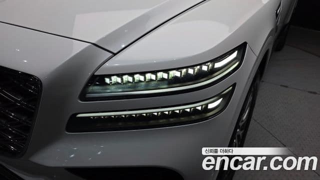 Genesis GV80 2025 — Photo 14/30
