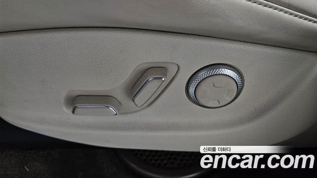 Genesis GV80 2020 — Photo 17/42