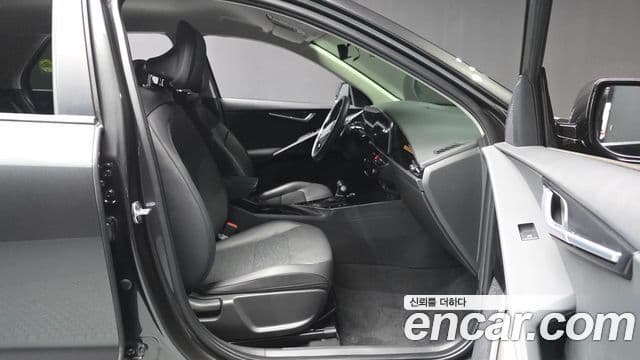 Kia Niro 2022 — ფოტო 11/20